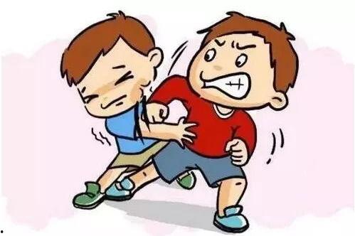 当班里同学打架吃瓜,一场打架事件引发的“吃瓜”热潮